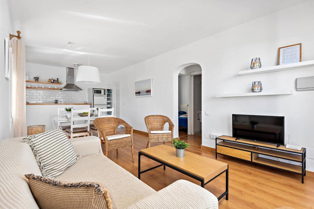 Apartamento Can Harmonia - Arenal Den Castell Arenal d'en Castell Exteriör bild