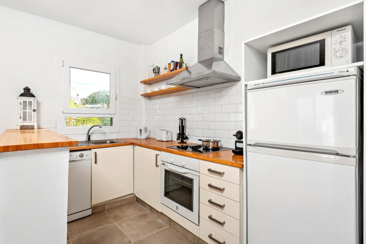 Apartamento Can Harmonia - Arenal Den Castell Arenal d'en Castell Exteriör bild